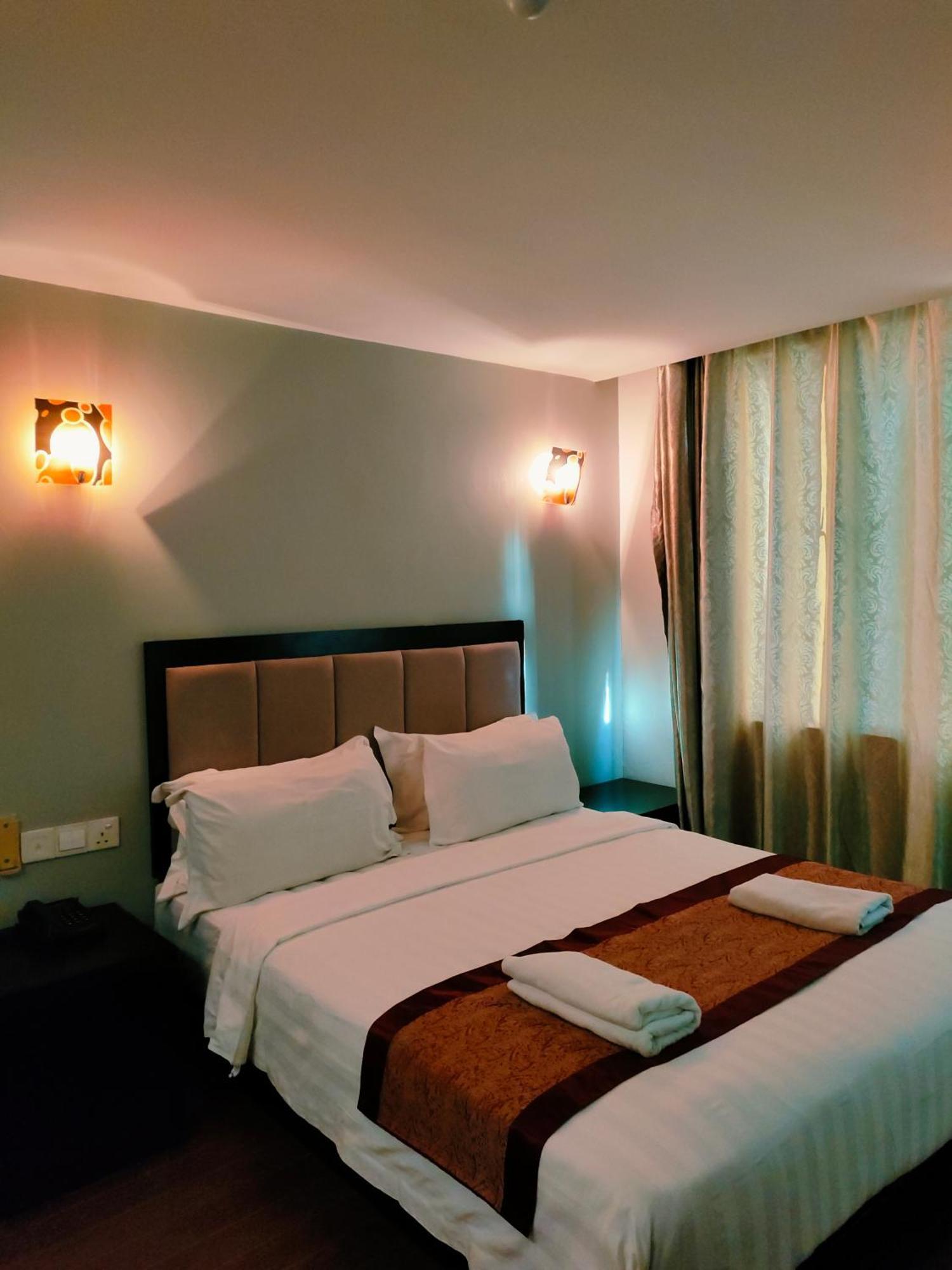Kk Waterfront Hotel Kota Kinabalu Eksteriør bilde